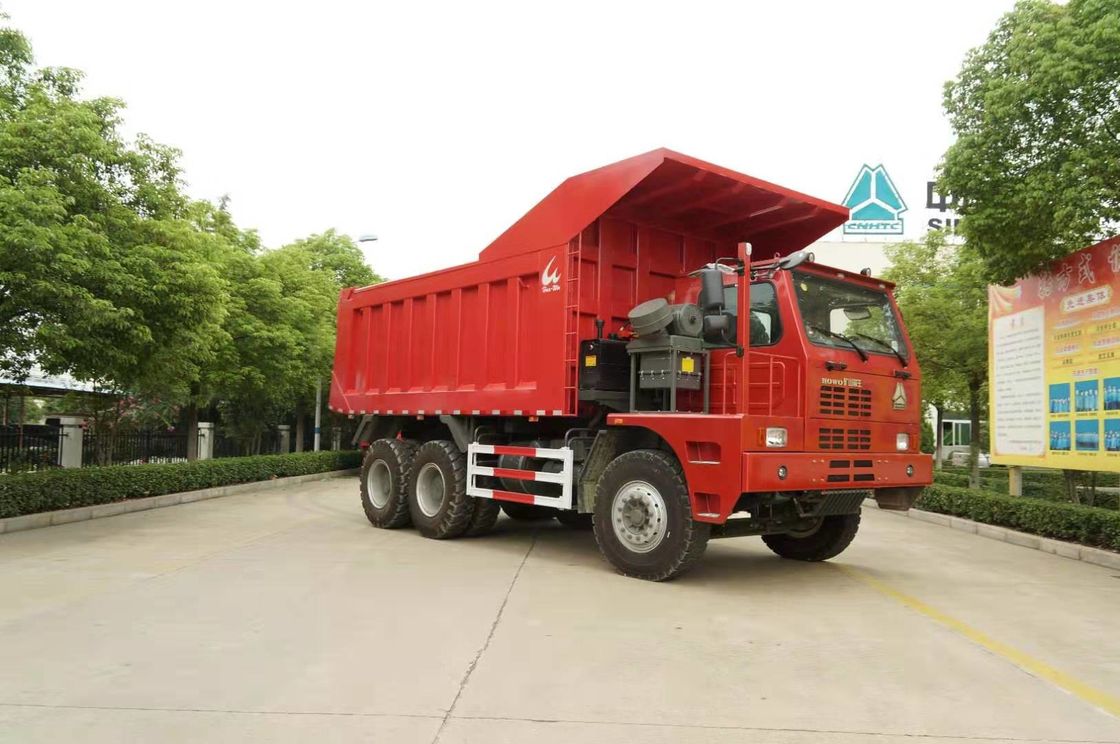 371HP運転Sinotruckによって使用されるダンプ トラック50 - 70のトンのMinningのダンプ トラックの左手の