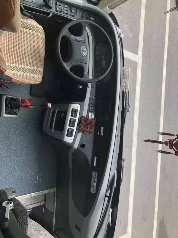 移動の使用されたYutongバス55座席ディーゼルは2013年LHD 12000 × 2550の× 3890mmを運転します