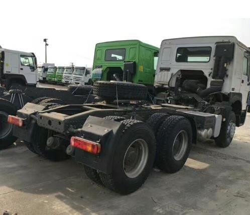 頑丈な使用されたトラクターのトラック31 - 40t積載量6x4ドライブ車輪ISO