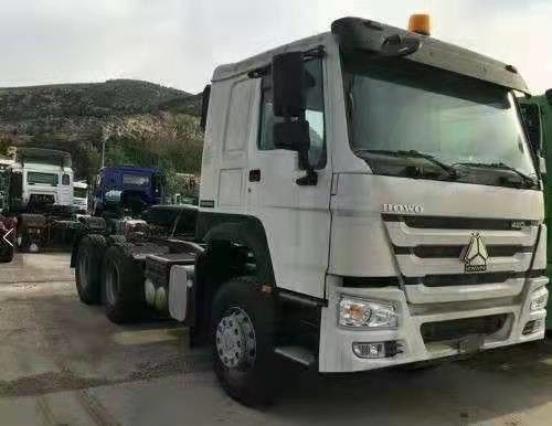 頑丈な使用されたトラクターのトラック31 - 40t積載量6x4ドライブ車輪ISO