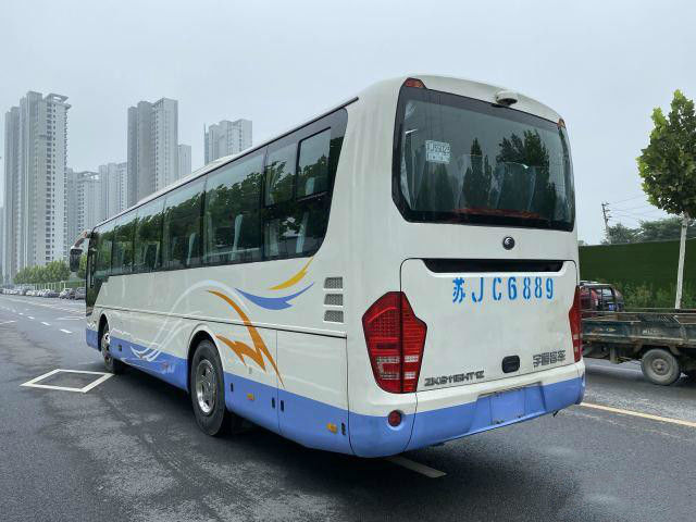 49座席192kw後部ディーゼル機関は2016年YutongバスYCを使用した。エンジン14700kg
