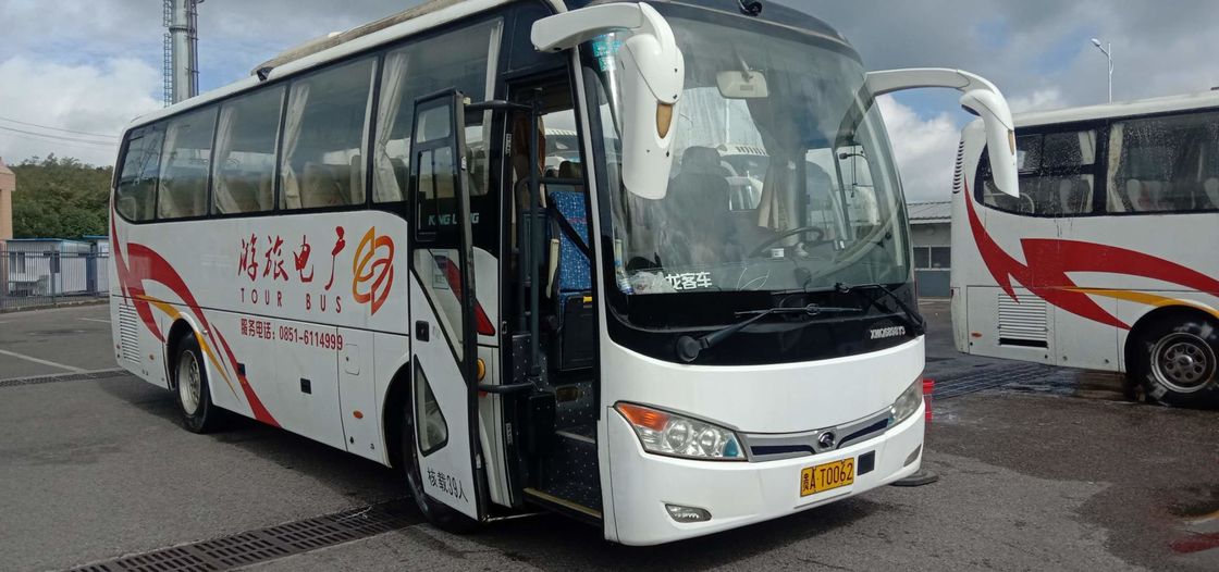 2015年ディーゼル168kw Kinglong XMQ6898はコーチ バス39/45座席贅沢な座席を使用した