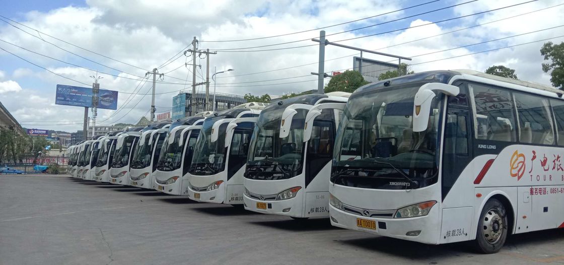 2015年ディーゼル168kw Kinglong XMQ6898はコーチ バス39/45座席贅沢な座席を使用した