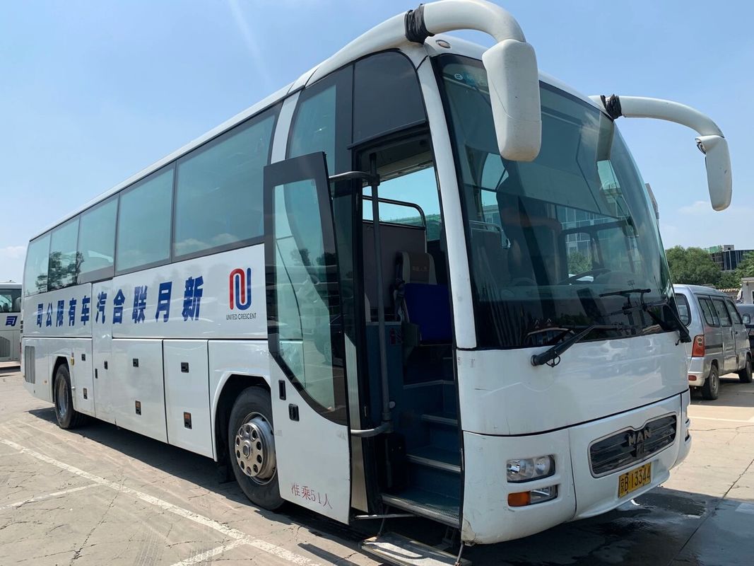 販売のためのYutong使用されたバスはZK6122両開きドア51Seatsの鋼鉄シャーシのユーロIIIのよい状態を模倣する