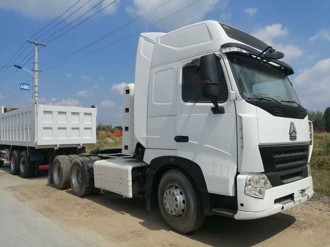 異なった色の中国Sinotruk Howo A7のトラクターのトラックの頭部6x4
