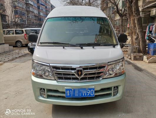 2013の年6の座席ガソリンJINBEI Hiace 2.0は小型バスを事故使用しなかった