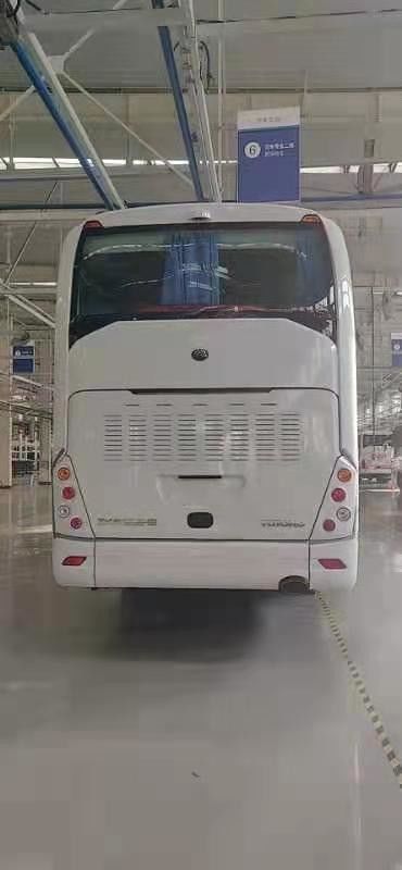 昇進の後部エンジンの55の座席白い色のYutong真新しいバスZK6122H9
