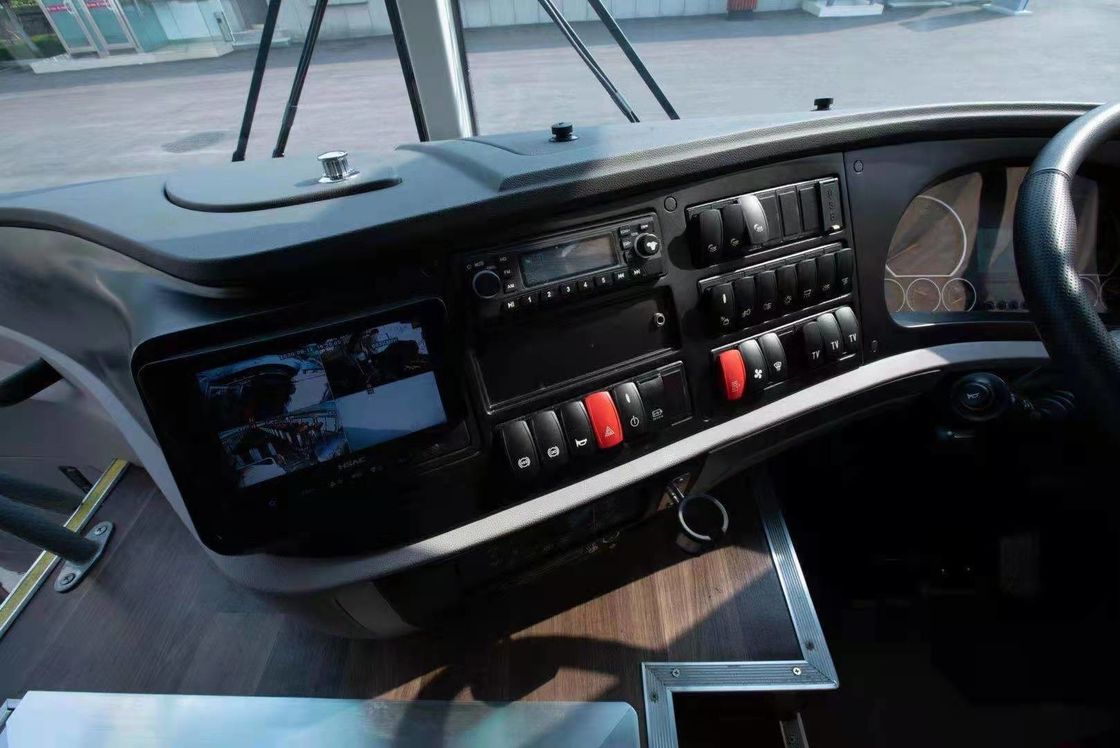 昇進の後部エンジンの58の座席白い色の真新しいYutongバスZK6126倍の車軸