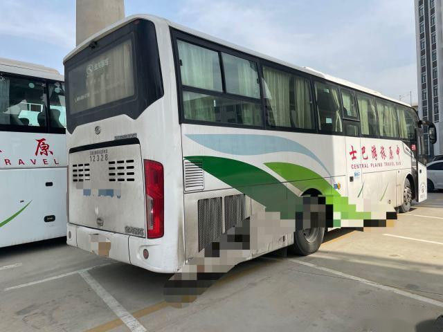 使用されたコーチ バスKinglong XMQ6112 51の座席エアバッグのシャーシの左手ドライブ低いキロメートルの裸のパッキング