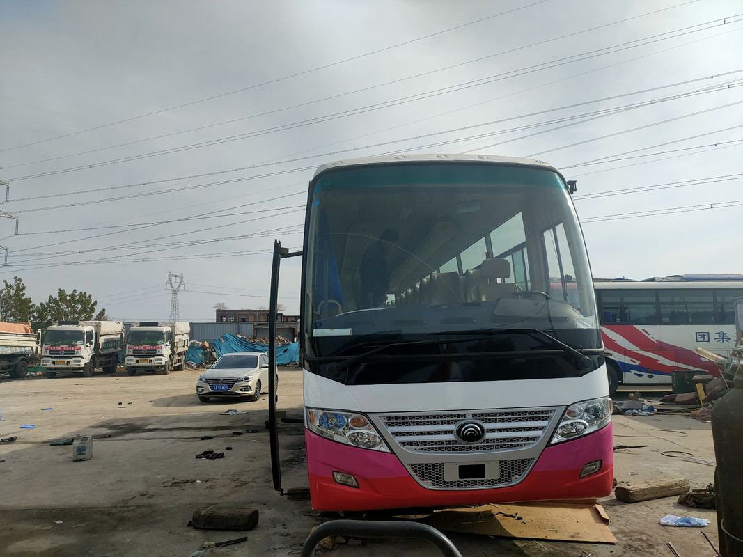 57の座席は2014年事故を操縦しないYutongバスZK6112Dディーゼル機関LHDの運転者を使用した
