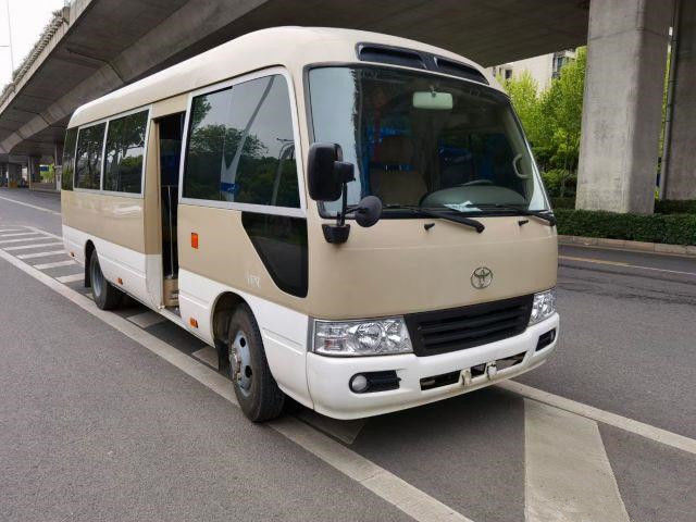 2010の年20の座席によって使用されるコースター バス、2TRガソリン機関を搭載するバス トヨタ・コースター使用された小型バス良い状態で