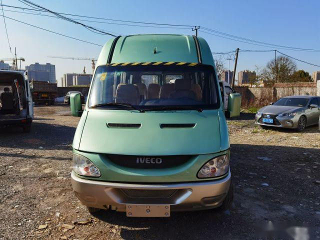 中古ミニバス 17人座 2.8T ディーゼルエンジン 電気ゲート ユーロIII