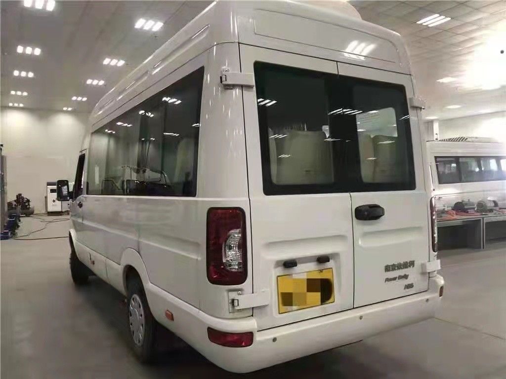 ホワイトブランド 中古 新型ミニバス 15席 129hp ディーゼル 2016-2017年
