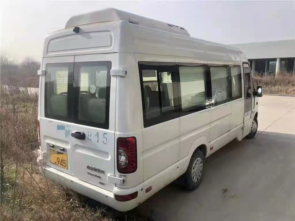 ホワイトブランド 中古 新型ミニバス 15席 129hp ディーゼル 2016-2017年