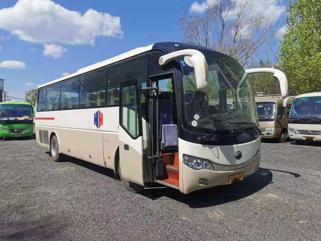 使用された観光バスYutong ZK6999 45は後部エンジン177kwの乗客バスLHDエアバッグのシャーシをつける