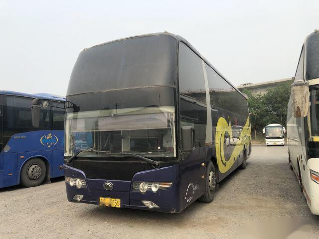 両開きドアを操縦する使用されたYutongバスZK6127二重ガラス50の座席後部エンジンの左