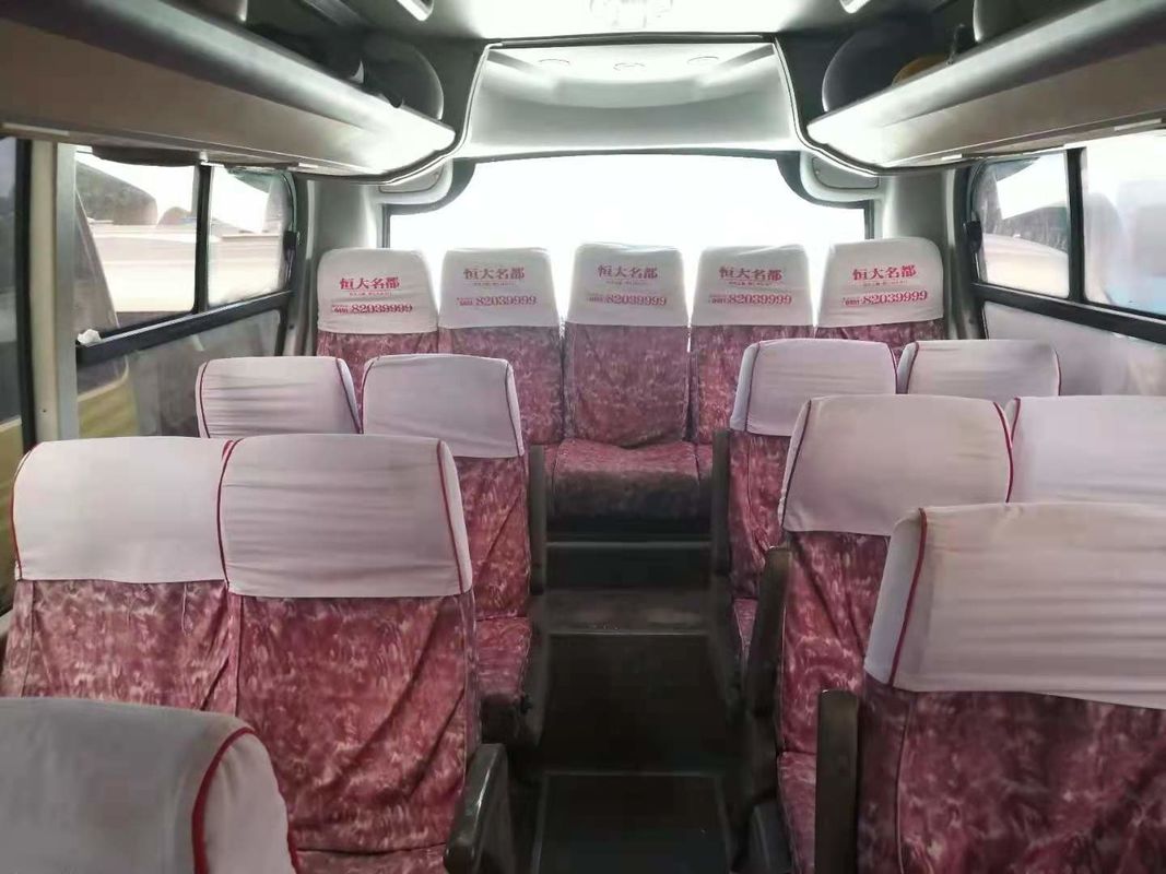 ステアリング鋼鉄シャーシを残っている使用されたKinglongバスXMQ6900両開きドア39seatsの低いキロメートル