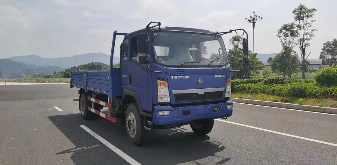 真新しいSinotruck HOWO RHD右のステアリング ドライブ10Ton貨物トラック4X2