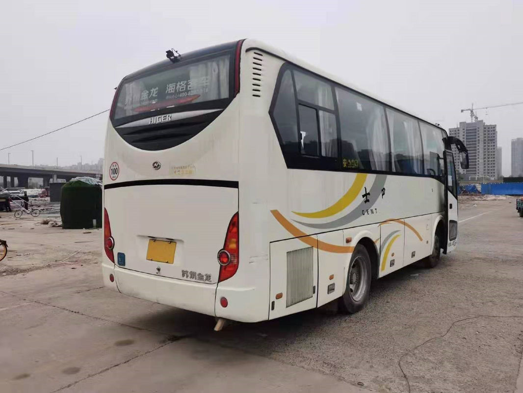 より高いバスKLQ6808 35座席Yuchai使用された後部エンジン140kwはコーチ バス鋼鉄シャーシの低いキロメートルを使用した