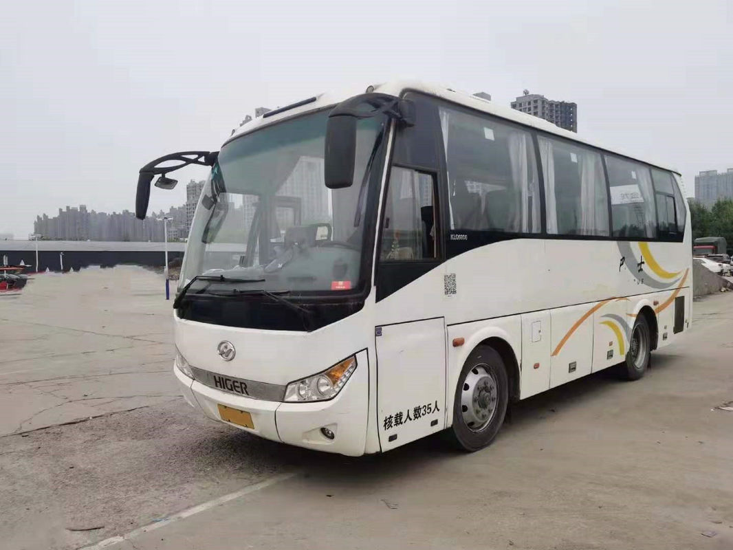 より高いバスKLQ6808 35座席Yuchai使用された後部エンジン140kwはコーチ バス鋼鉄シャーシの低いキロメートルを使用した