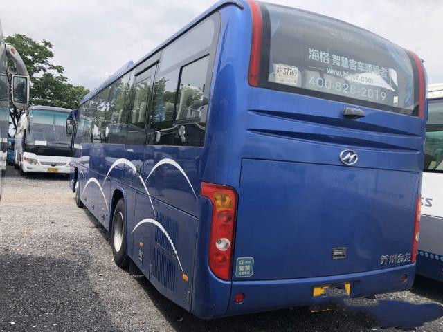 アフリカのための使用されたより高いバスKLQ6119T 51Seats Yuchai後部エンジン171kwのエアバッグのシャーシの35000km使用された観光バス