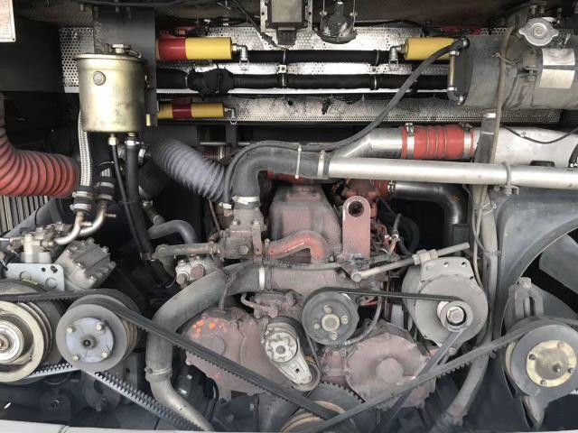 使用された金ドラゴン バスXML6103 47seats 171後部エンジンの単一のドアはコーチ バスを使用した