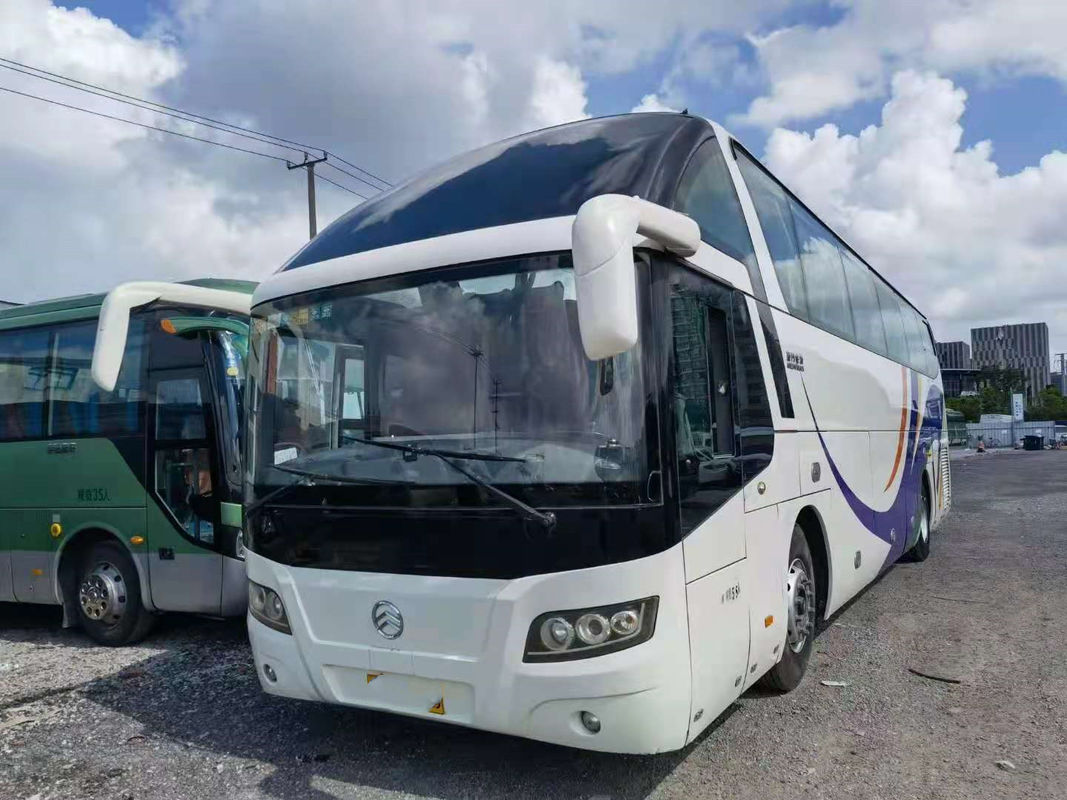 使用された金ドラゴン バスXML6125は観光バス55seats Yuchai後部エンジン127kwのユーロIVの両開きドアを使用した