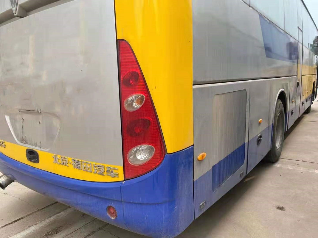 使用された観光バスのブランドはFotonバス51seats Yuchai後部エンジンの良質バス243kwを使用した