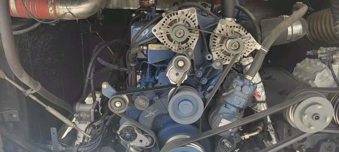 Yutong使用されたバスZK6107はコーチ バス使用された乗客バス41座席両開きドアを鋼鉄Chiassisの低いキロメートル使用した