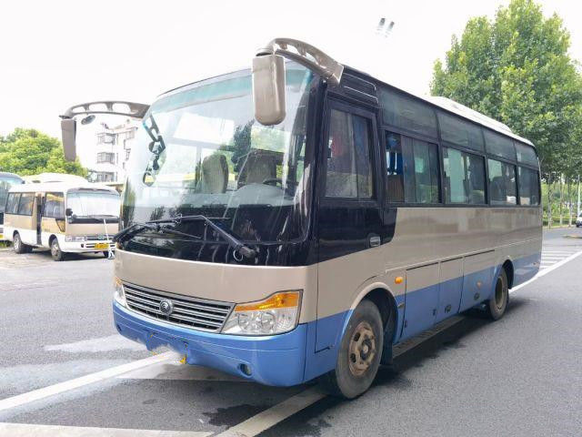 使用されたYutong小型バスZK6752D Yuchai前部エンジンのよい客車30の座席103kw