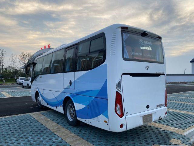 秒針Kinglongは手動左手ドライブがブランドXMQ6829をバスで運ぶコーチ バス36座席を使用した