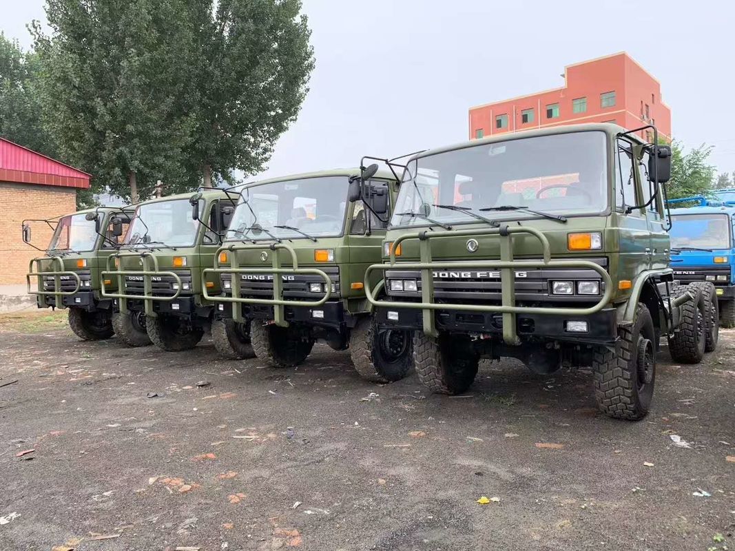 道のトラックのシャーシのDongfeng 6x6の砂漠のトラックのキャンピングカーのトラックの軍用車両のシャーシを離れた4x4
