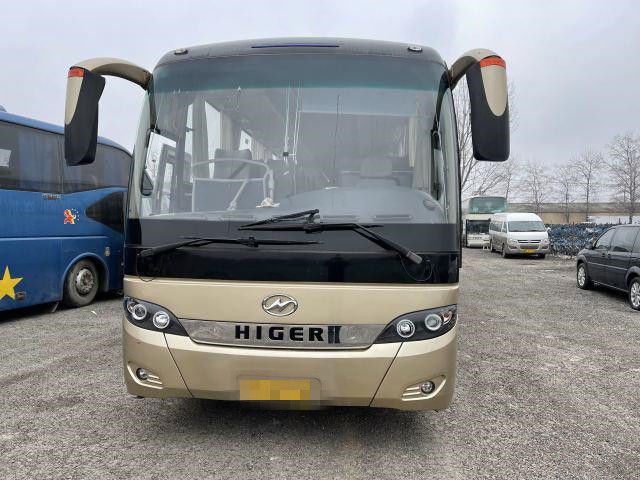 2018の年54の座席ディーゼル後部エンジンはより高いバスKLQ6129TAによって使用されたコーチ バスを事故使用しなかった