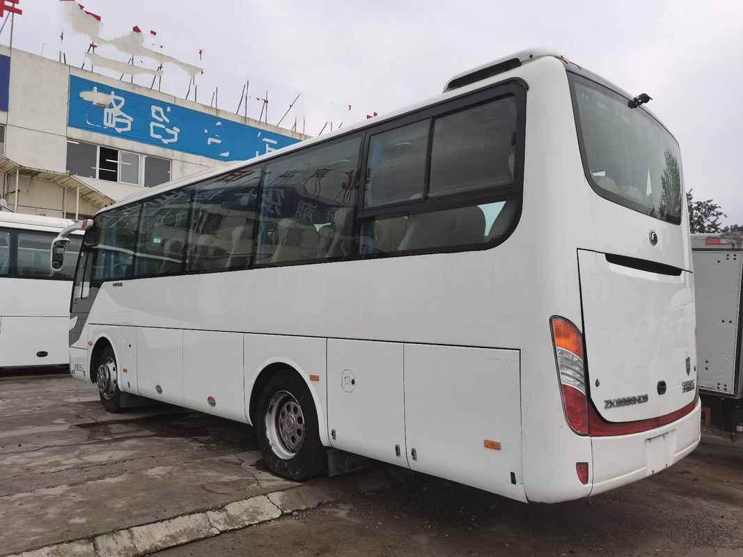 2013の年35の座席によって使用されたバスはYutongバスZK6888を使用したディーゼル機関を操縦するコーチ バスLHDを使用した
