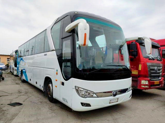 使用されたバスZK6122モデルYutongの客車の内部の付属品の催し物システム運転者