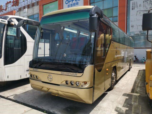 観光バス後部Weichaiエンジンの両開きドアのBeifangのブランドによって使用される観光バスBJF6120