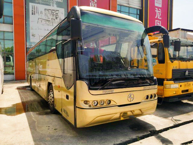 観光バス後部Weichaiエンジンの両開きドアのBeifangのブランドによって使用される観光バスBJF6120