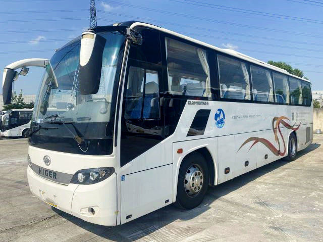 両開きドア使用47席ハイガーコーチバス使用LHDKLQ6115ユチャイエンジン