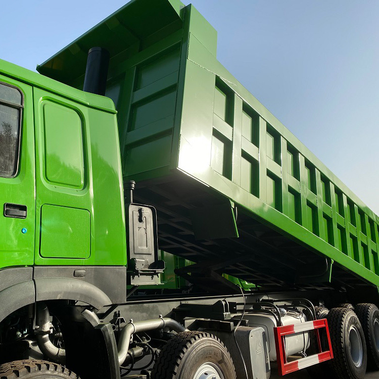 使用されたHowo Sinotruk Drumpのトラック8x4ドライブ モード秒針Howo 375馬力ダンプカー トラック
