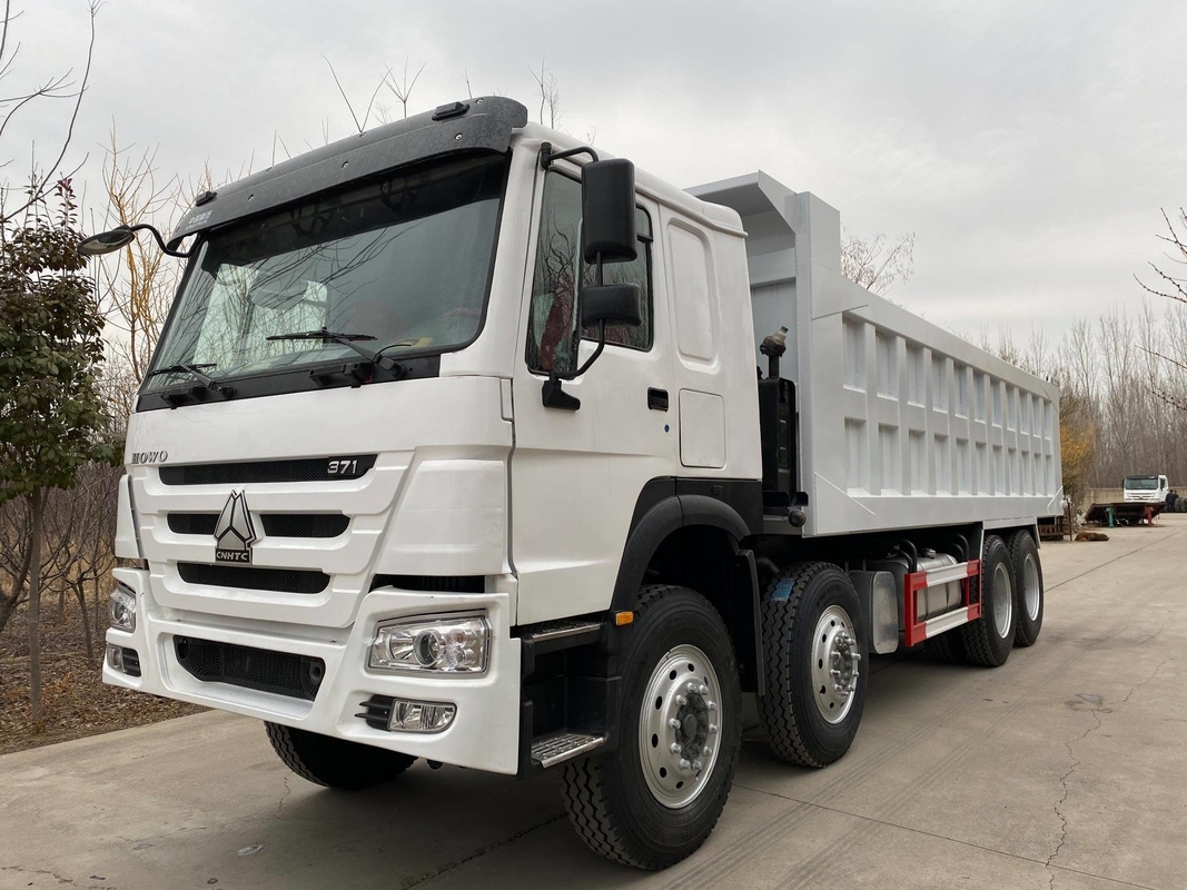 使用されたSinotruk Howo 317Hpのユーロ2マニュアル4X2 6X4 8X4のディーゼル ヘッド トラクターのトラック