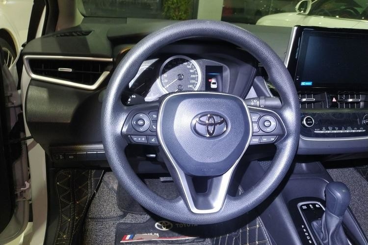 使用されたCorolla Car New Energy Vehicle With Corolla 20191.2T S-CVT Pioneer 5 Seats White Color 4 Doors Sedan Car