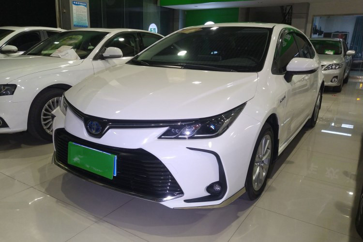 使用されたCorolla Car New Energy Vehicle With Corolla 20191.2T S-CVT Pioneer 5 Seats White Color 4 Doors Sedan Car