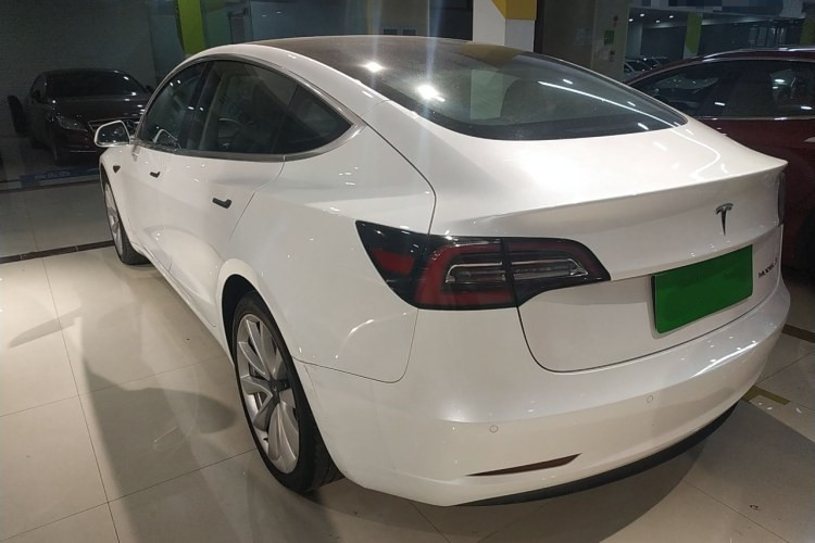 401Km/H High Speed Electric Super Car Smart 5 Seat Electric Car Electric Vehicle