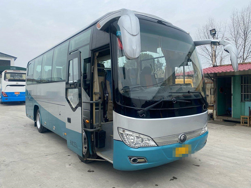 35の座席2015 Year Used Bus Zk6816 Yutong Used Coach Companyの通勤者バス後部エンジン