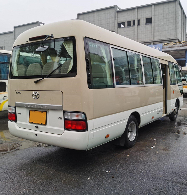 贅沢な交互計算システムが付いているLHD秒針のコースター バスHinoエンジン23のSeaterのカーキ色 バス