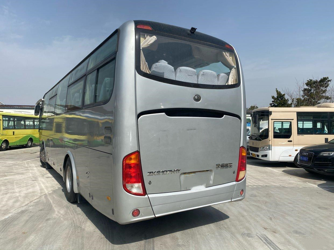 秒針バスYutong 47の座席乗客は革座席LHDによって使用される都市バスが付いているディーゼル使用されたコーチ バスをバスで運ぶ