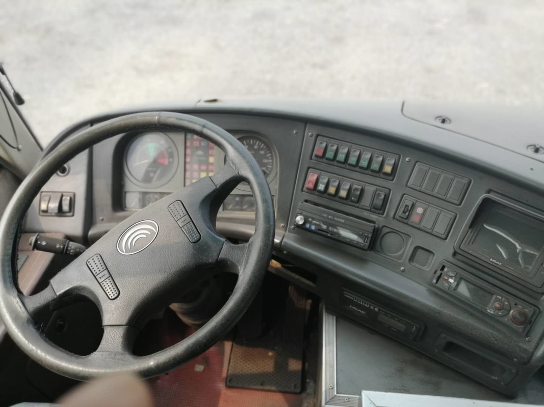 中古のYutong長い旅行の都市間バスによって使用される乗客都市は使用されたディーゼルLHDのコーチ バスをバスで運ぶ