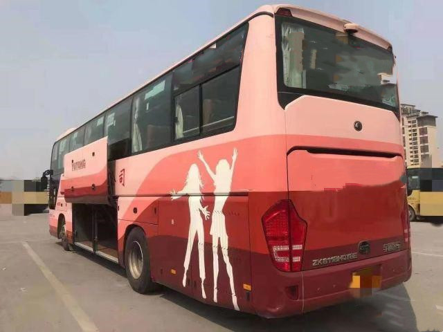 都市公共交通機関使用されたYutongは観光の使用された旅行のコーチをバスで運ぶディーゼル ユーロVがバスを使用したLHDをバスで運ぶ