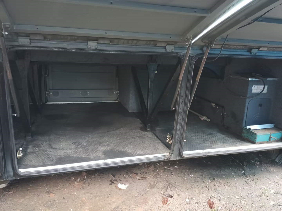 使用された公共の輸送車両はディーゼルLHDの観光バスの使用された乗客の都市間のコーチ バスを使用した