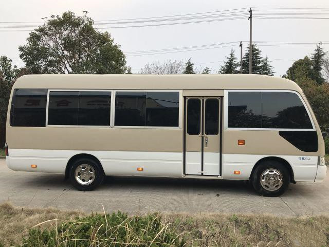 中古のトヨタ・コースター バス3TRガソリン バスは2013年の使用で23台の座席小型バスを使用した